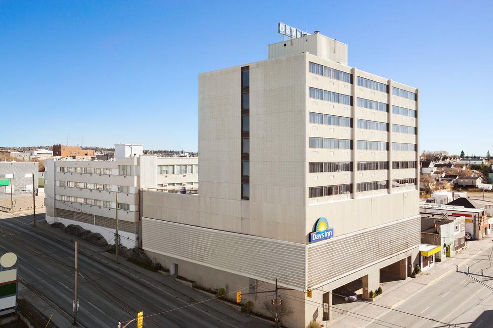 The Senator Hotel & Conference Center Timmins Exterior foto